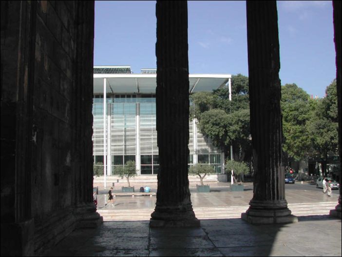 063- Le Carre d'Art